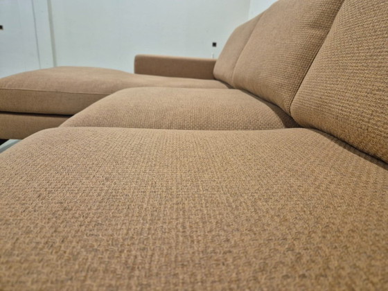 Image 1 of 30% SHOWROOM OUTLET - Hoekbank Shadow - Oker - Stof - Design