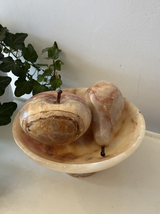 Image 1 of Coupe à fruits en onyx avec pommes et poires, italienne