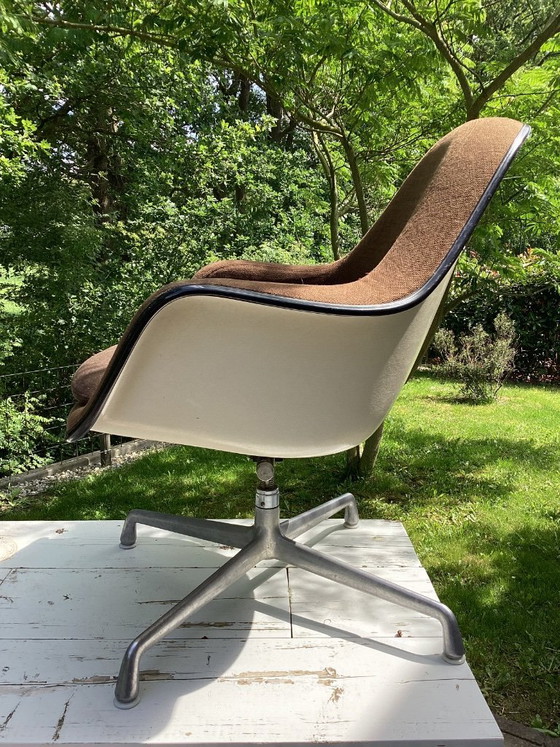 Image 1 of Silla giratoria Herman Miller