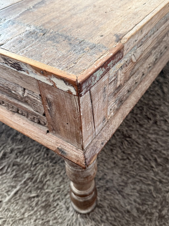 Indian wooden coffee table (121x121) (photo 3 of 6)