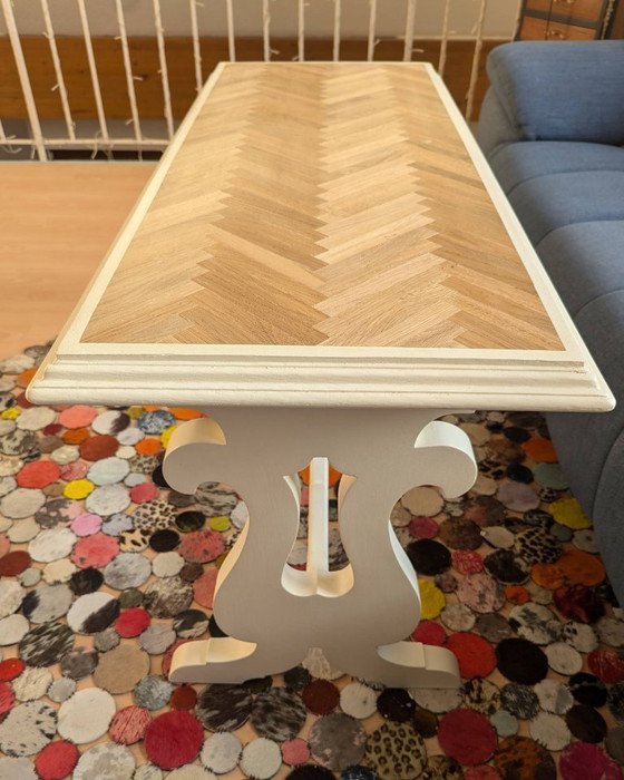 Image 1 of Pezzo unico realizzato a mano: tavolino da caffè con parquet in rovere a spina di pesce e curve eleganti