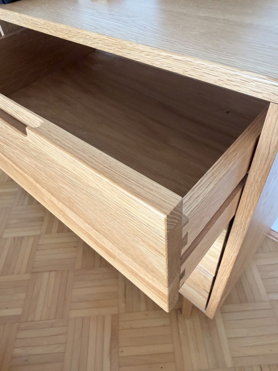 Commode large Jenson de MADE.com – Chêne – Design Tim Fenby – Excellent état – Wood (photo 4 of 5)