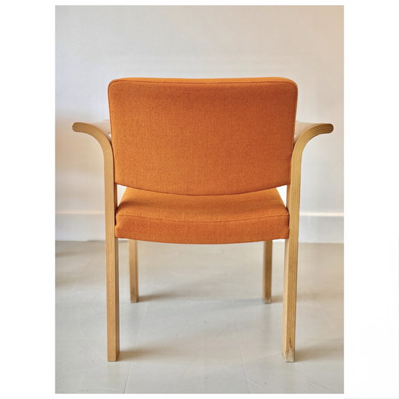 Image 1 of Juego de 2 sillas Magnus Olesen naranjas, Dinamarca, años 70 