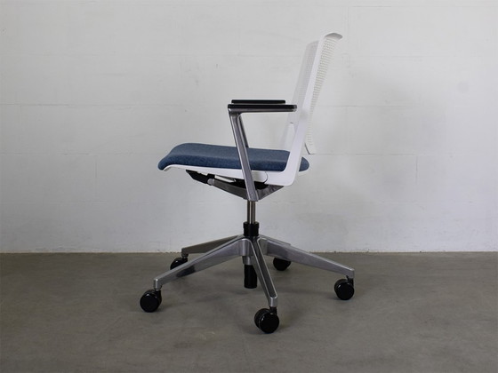 Image 1 of Haworth Very Bürostuhl, entworfen von Nicolai Czumaj-Bront und Michael Welsh