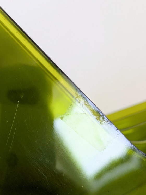 Image 1 of Vintage olijfgroen plexiglas LP-vinylrek in space age-stijl uit de jaren 70, met 4 vakken.