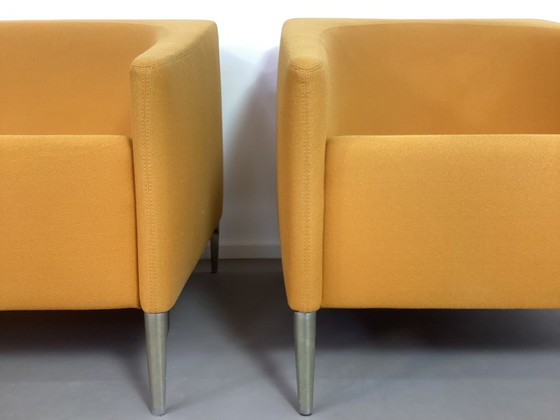 Image 1 of Artifort Okergele Diva Bank and Fauteuil