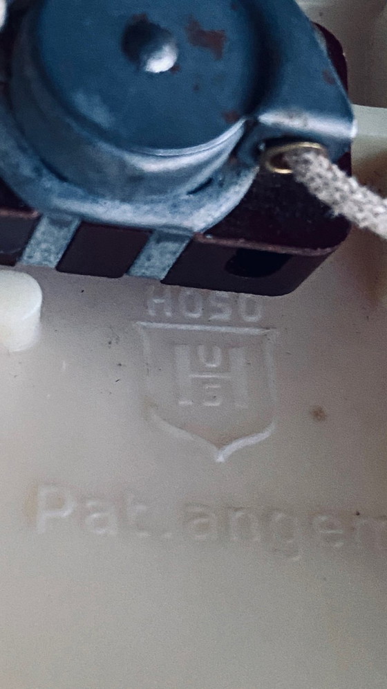 Image 1 of Vintage HoSo bakelite wall lamp (1930s–40s) – complete and working