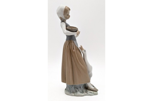 Porcelain figurine by Lladro, Spain.