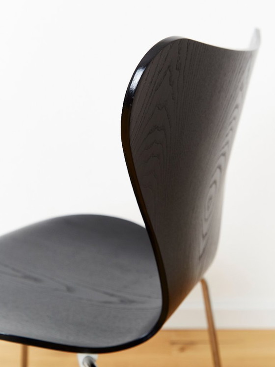 Image 1 of Arne Jacobsen Stuhl 3107 per Fritz Hansen