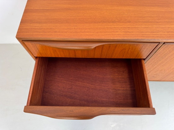 Image 1 of Cassettiera vintage McIntosh