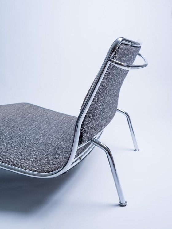 Image 1 of Poltrona Living Divani Frog Lounge – Piero Lissoni (Tessuto grigio / Cromo)