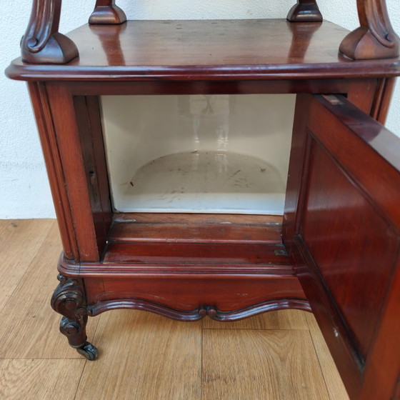 Image 1 of Table de chevet ancienne vintage avec plateau en marbre