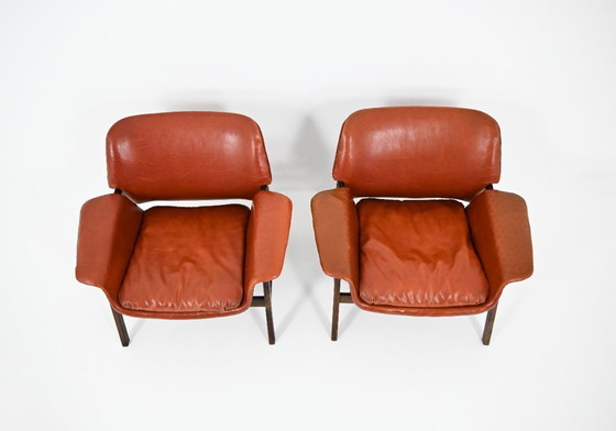 Image 1 of Pair of Brown Leather and Wood Armchairs by Gianfranco Frattini for Cassina. Model: 849. Seat Height: 40 cm. Stamped Cassina.