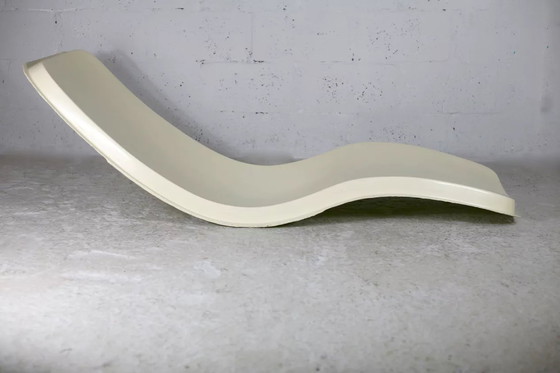 Image 1 of Tumbona de fibra de vidrio