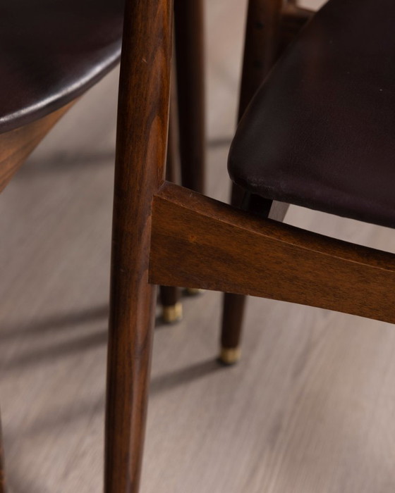 Image 1 of Set di 8 sedie vintage anni '60 in legno e pelle, disegnate da Anonima Castelli.