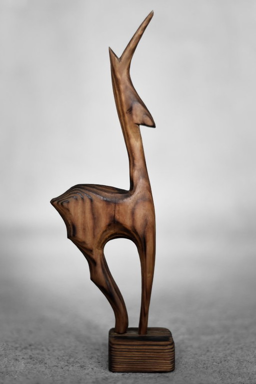 Vintage Mid-Century Danish Modern Dunkle Holzskulptur Gazelle Figur, 1960er Jahre