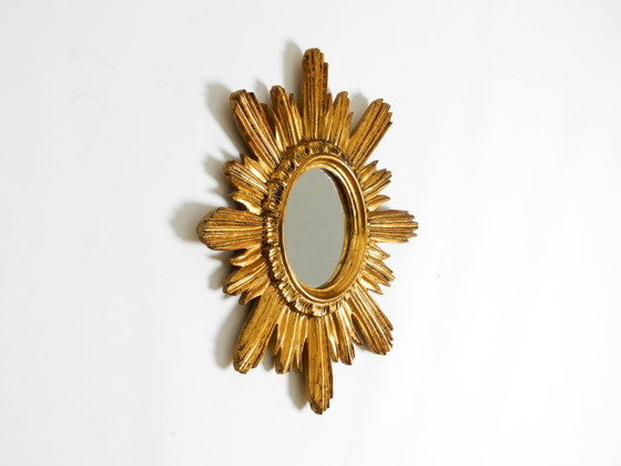 Image 1 of Bellissimo specchio da parete italiano del metà del secolo scorso in legno e resina, placcato oro