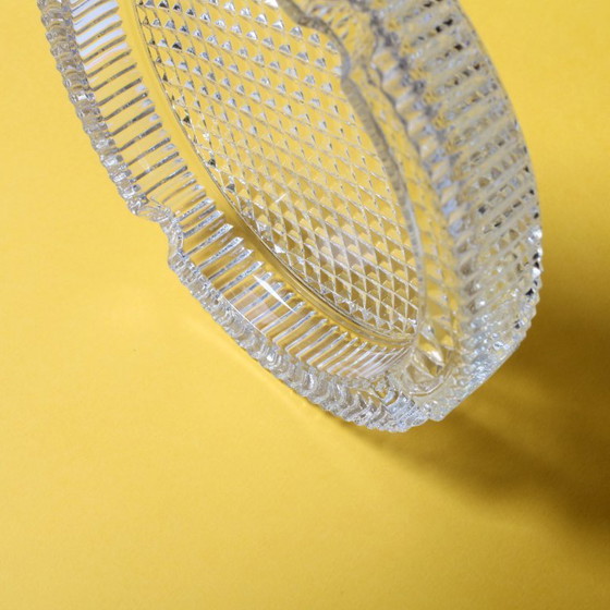 Image 1 of Vintage kristallen glazen asbak, ronde asbak uit het midden van de 20e eeuw / Italië / jaren 60