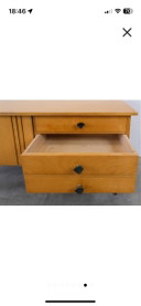 Vintage dressoir uit het midden van de vorige eeuw