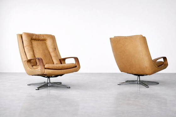 Image 1 of Vintage Mid-Century German Modern Leather Swivel Chairs by Carl Straub, 1950s, Set of 2