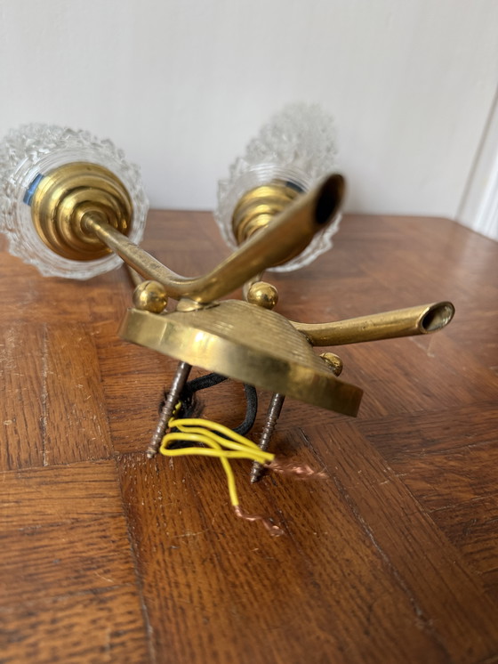 Image 1 of Applique murale tulipe années 60 en laiton et verre 