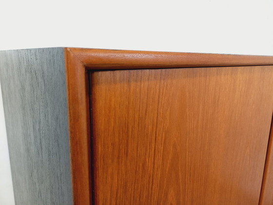 Image 1 of Armadio vintage in teak e metallo in stile modernista scandinavo degli anni '60