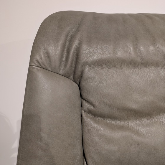 Image 1 of Gelderland 7405 swivel armchair