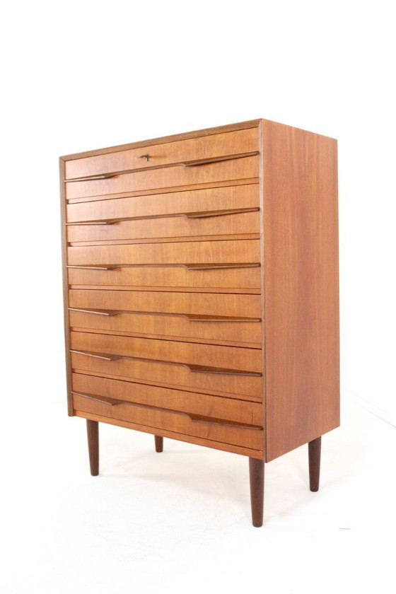 Image 1 of Deense hoge ladekast 'Olsted' vintage 