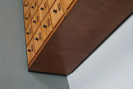 Image 1 of Mobiletto da farmacia/mobiletto da officina industriale olandese in faggio, circa anni '50