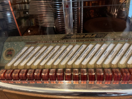 Image 1 of Jukebox Rockola +/-1942