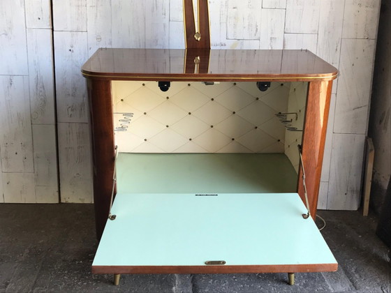 Meuble bar en noyer style Art Déco avec lampe, années 1950 – Laiton (photo 8 of 11)