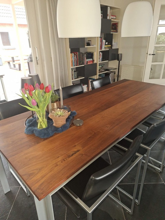 Image 1 of Harvink Stille Vennoot dining table walnut