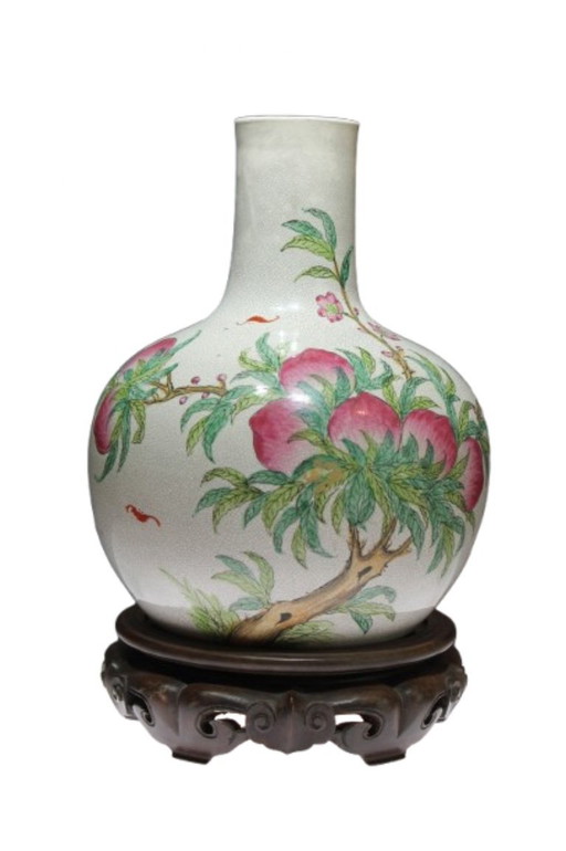 Ceramic  Chinese 9 Peaches Bottle Vase