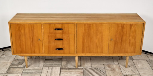 Vintage Long Sideboard, 1960s, Czechoslovakia – dressoirs, Wood (photo 2 of 19)