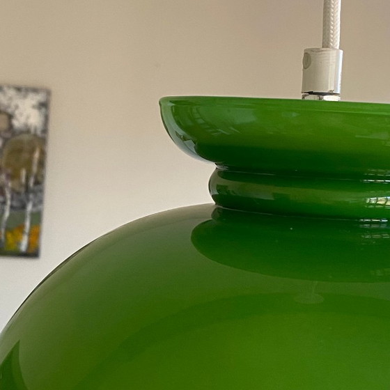Image 1 of Grüne Pendelleuchte aus Opalglas