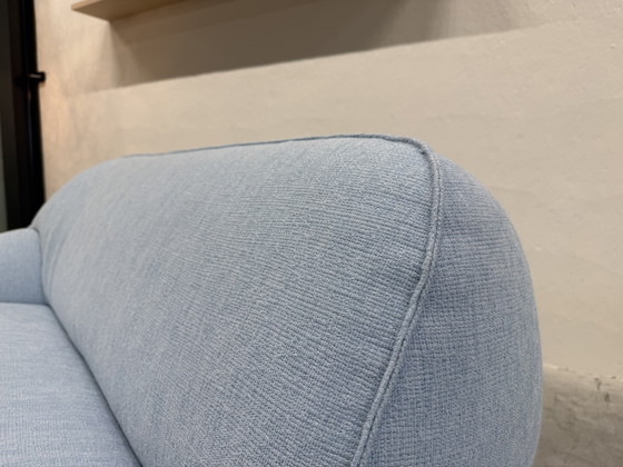 Image 1 of Diván Pode Nivti Evla de tela azul claro