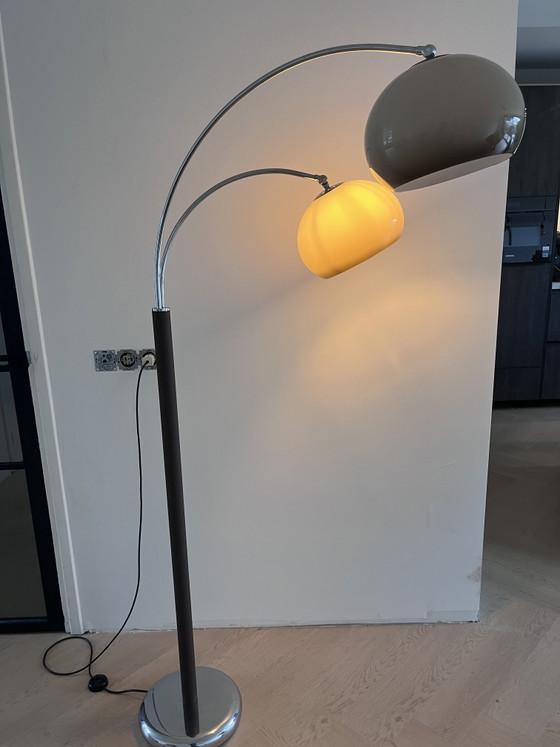 Lampada da terra/ad arco vintage Dijkstra Space Age con doppio paralume – Dijkstra Lampen, Lampade da terra (photo 8 of 11)