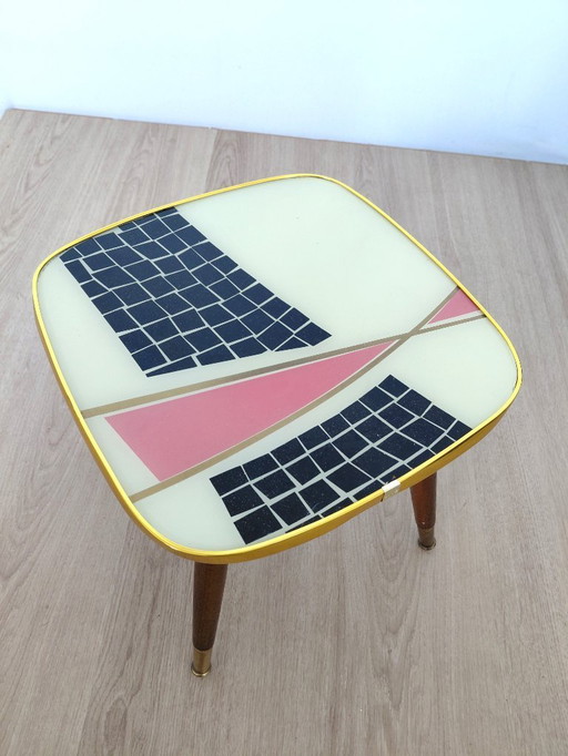 Table d'appoint des années 50 avec plateau en verre