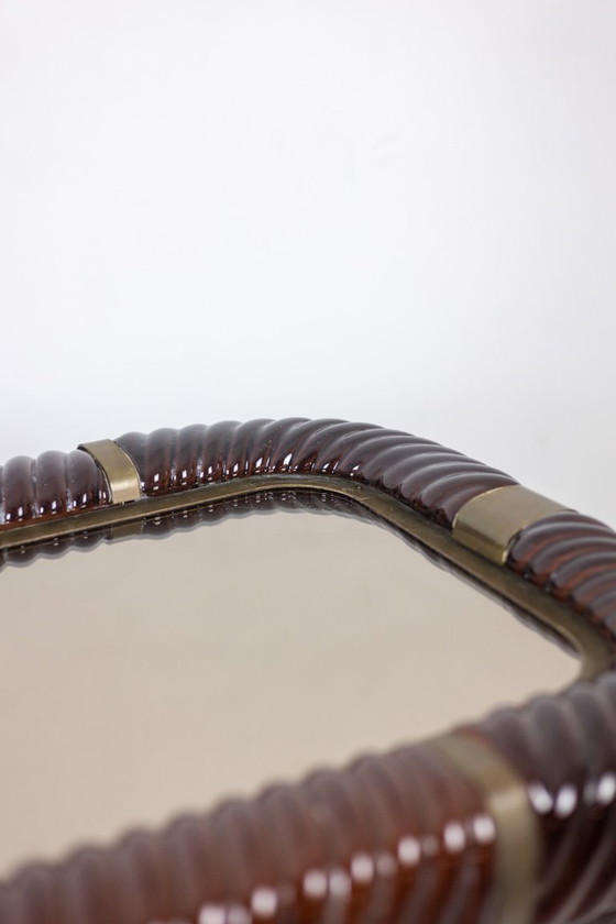 Image 1 of Tommaso Barbi. Keramische console met spiegelend blad. Italië, circa 1970