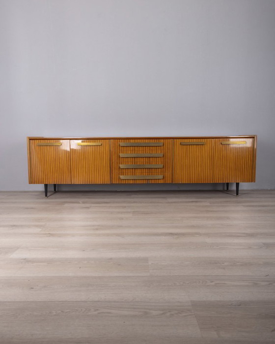 Image 1 of Credenza sideboard vintage anni 50 in legno e ottone dorato design Italiano
