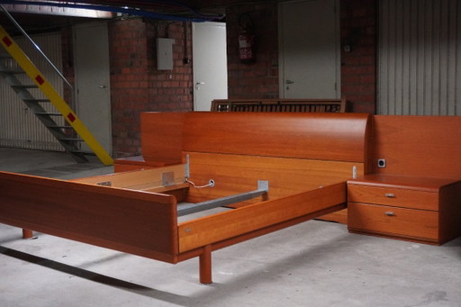 Magnifique ensemble Hulsta : lit, tables de chevet, commode – Hülsta, tweepersoonsbedden, Metal, Wood (photo 2 of 5)