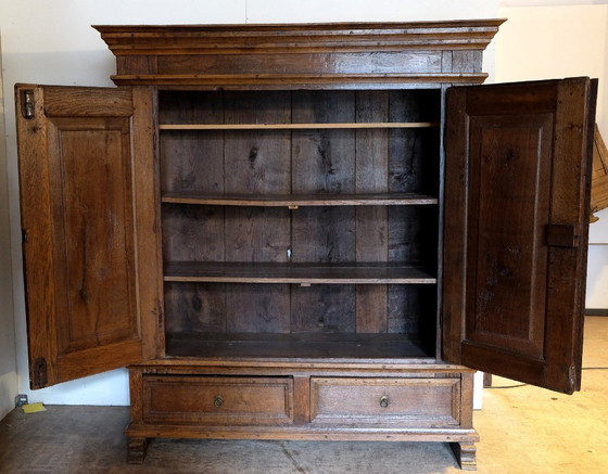 Image 1 of Armario alemán finales del siglo XVIII/principios del XIX roble