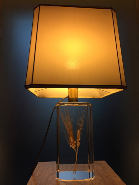 Image 1 of Abat-jour carré en tissu beige à coins biseautés. En très bon état vintage.