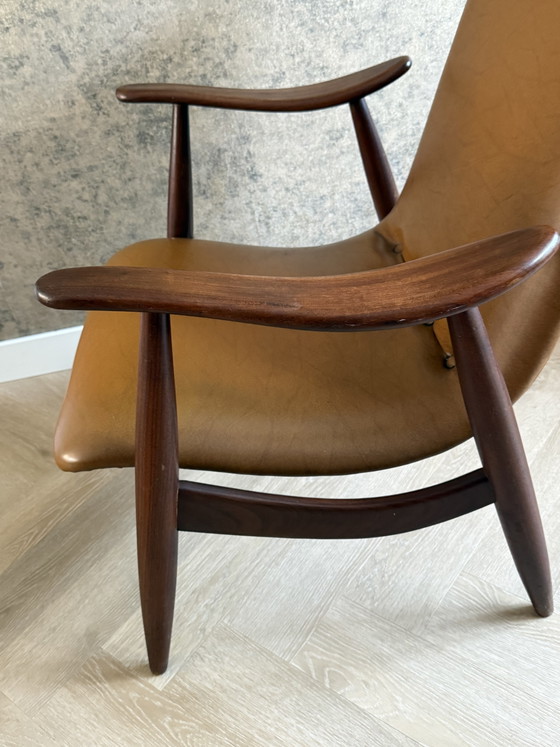 Image 1 of vintage fauteuil is een klassiek ontwerp van Louis van Teeffelen voor Wébé