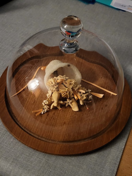 Fleurs de Sucre Anglaises sous Cloche en Verre sur Plateau en Bois, Englische Konditoren Zuckerkunst (photo 8 sur 15)