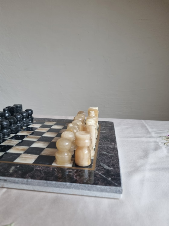Image 1 of Marmeren onyx schaakbord beige zwart  met originele doos!