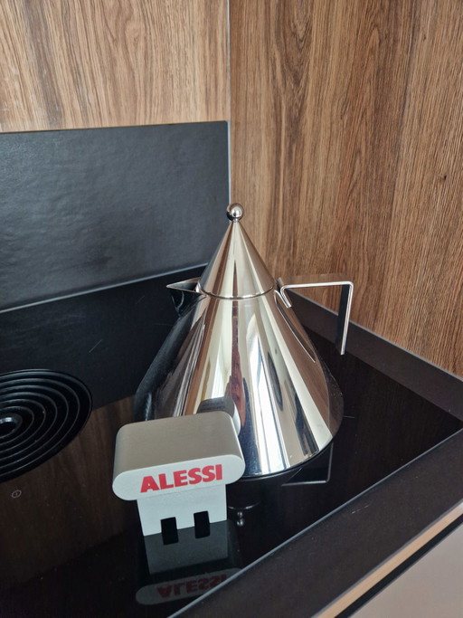 Alessi design Aldo Rossi Kettle