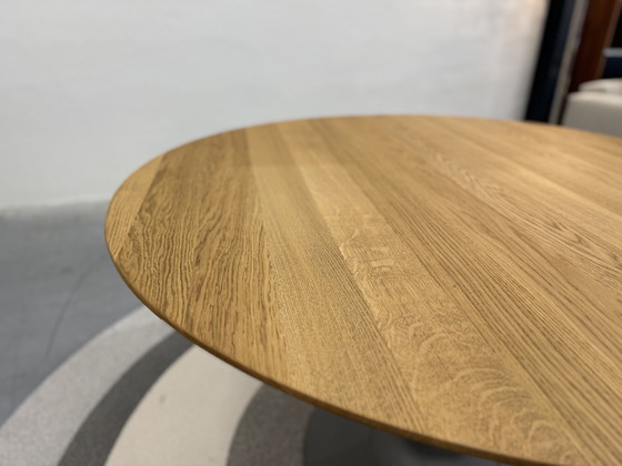 Image 1 of Leolux Columna Dining Table Oak Wood D130