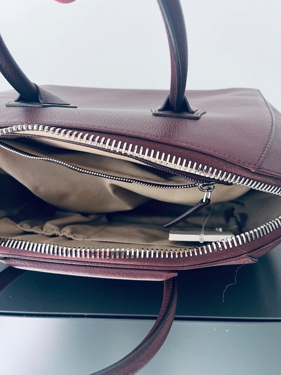 Image 1 of Givenchy Antigona M NEUF, coloris Oxblood/Bordeaux