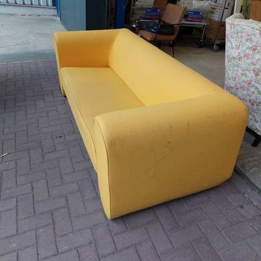 Superbe canapé jaune Jan de Bouvrie